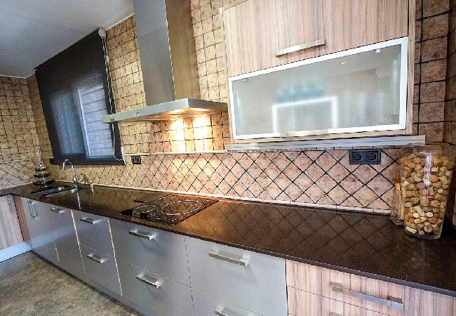 Villa à Sentmenat -  Moderne et spacieuse avec piscine privée proche de BCN! Villa à Sentmenat -  Moderne et spacieuse avec piscine privée proche de BCN!