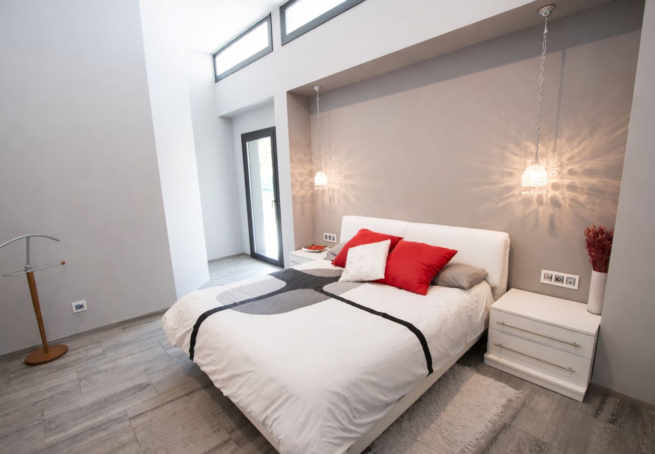 Villa à Sils -  Merveille moderne - à 26km des plages de la Costa Brava!