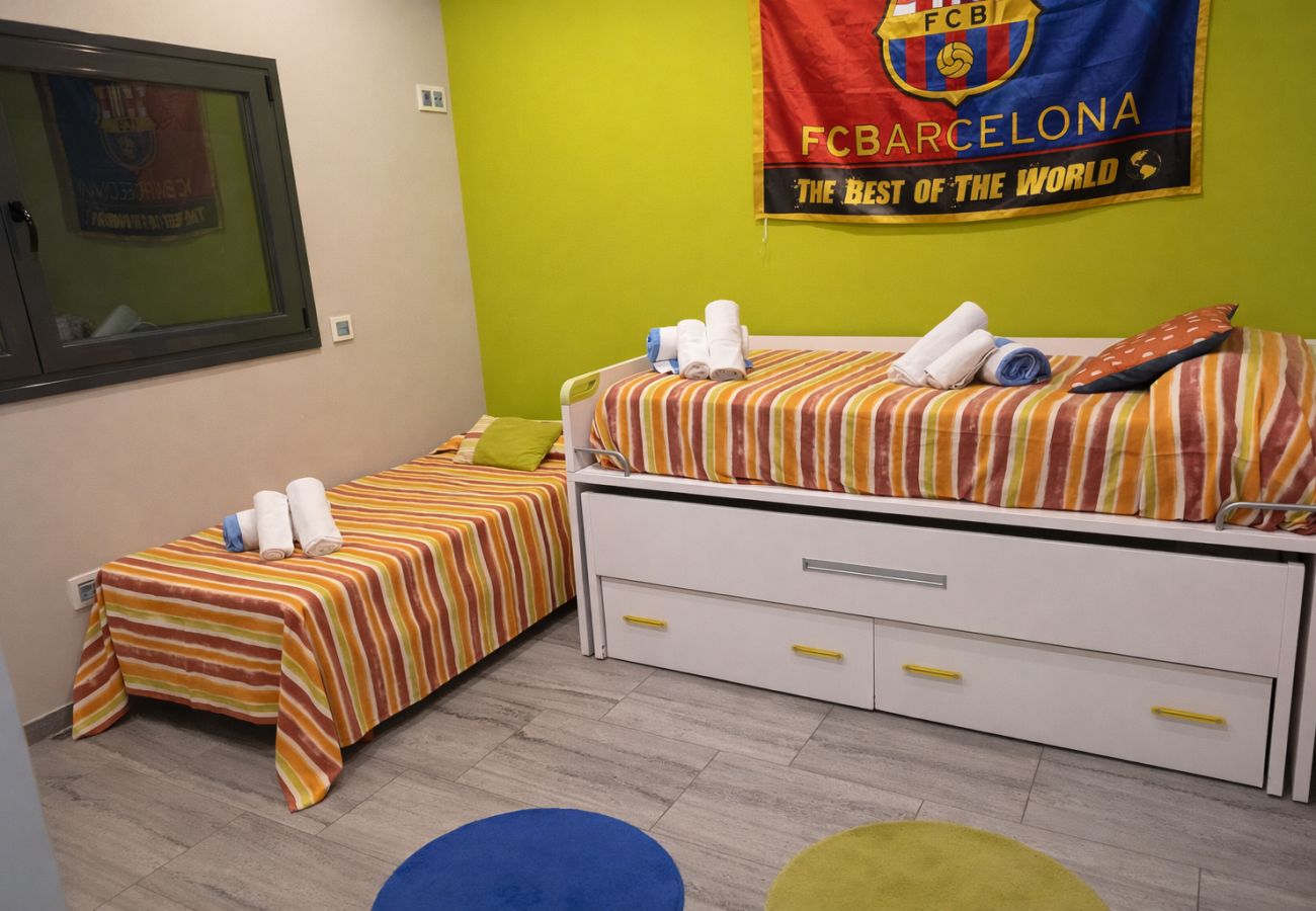 Villa à Sils -  Merveille moderne - à 26km des plages de la Costa Brava!