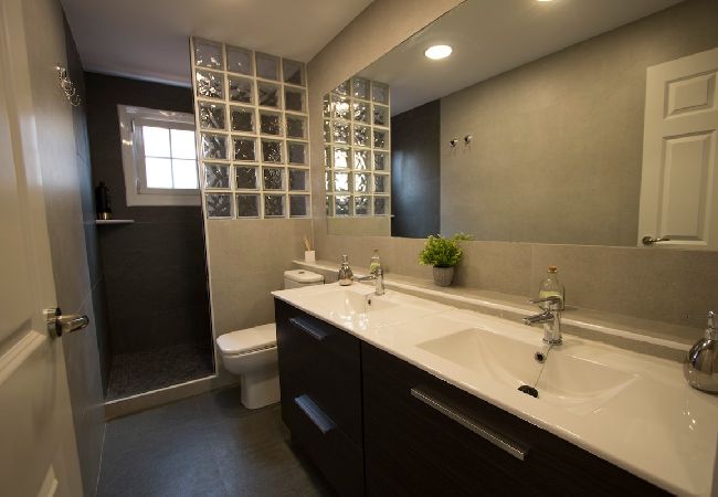 Villa à Rubí -  Détente & Recharge - à 34km de Barcelone! Villa à Rubí -  Détente & Recharge - à 34km de Barcelone!