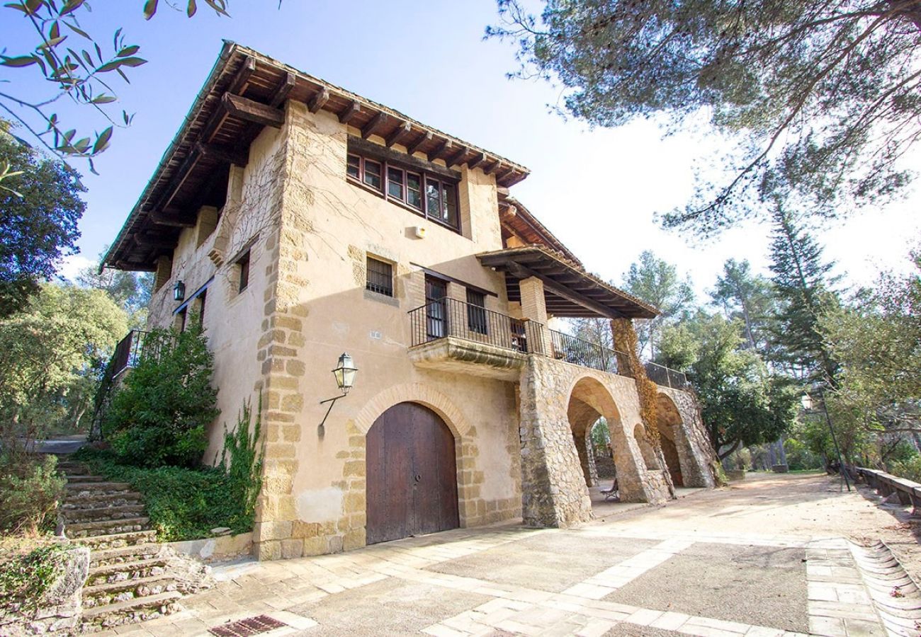 Villa à Castellar del Vallés -  Havre de paix céleste pour 16 pax - à 30km de Barcelone!