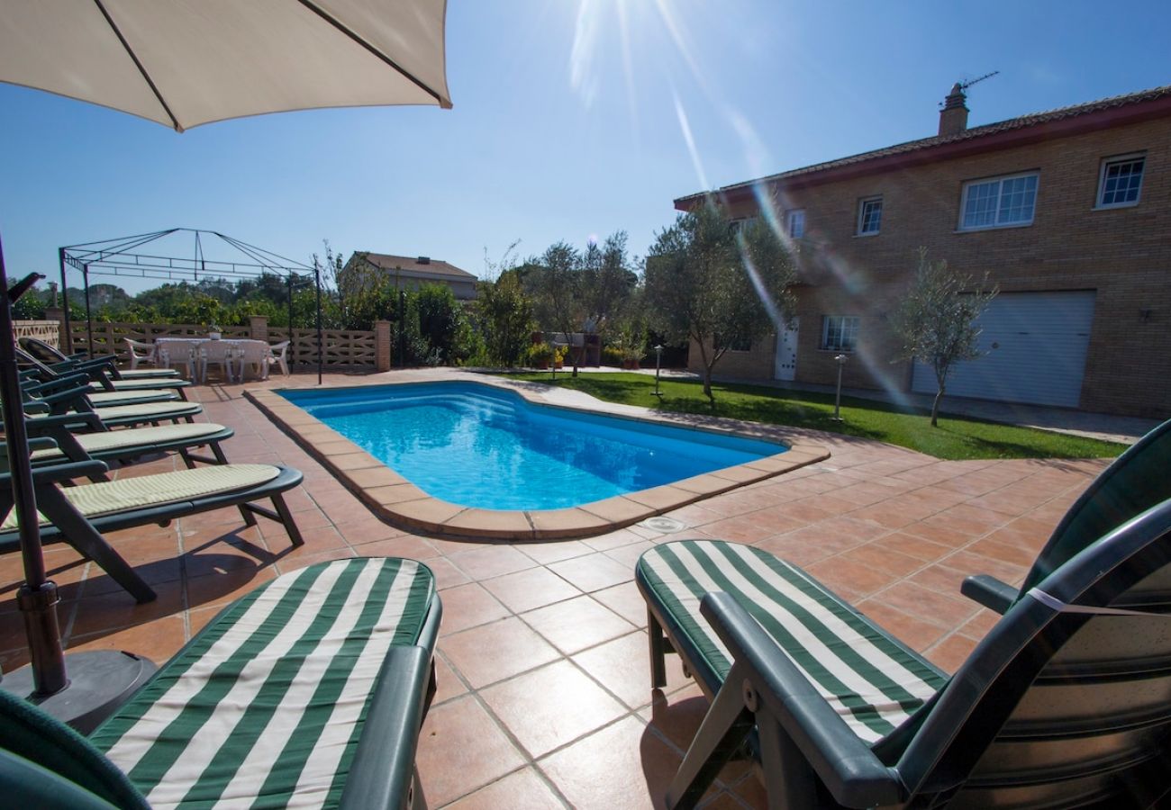 Villa à Sils - Retraite tranquille et entièrement équipée sur la Costa Brava !