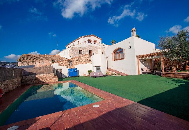 Villa à La Bisbal del Penedés -  Villa captivante au milieu des vignes, proche de Sitges