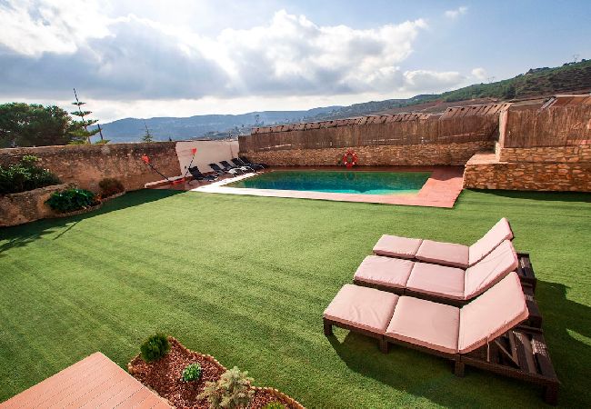 Villa à La Bisbal del Penedés -  Villa captivante au milieu des vignes, proche de Sitges