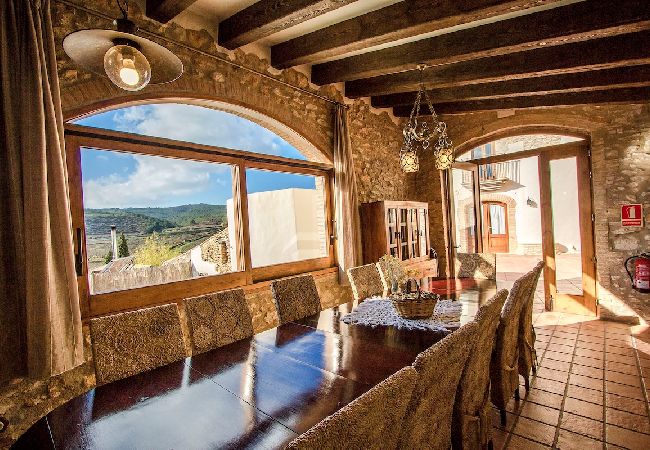 Villa à La Bisbal del Penedés -  Villa captivante au milieu des vignes, proche de Sitges