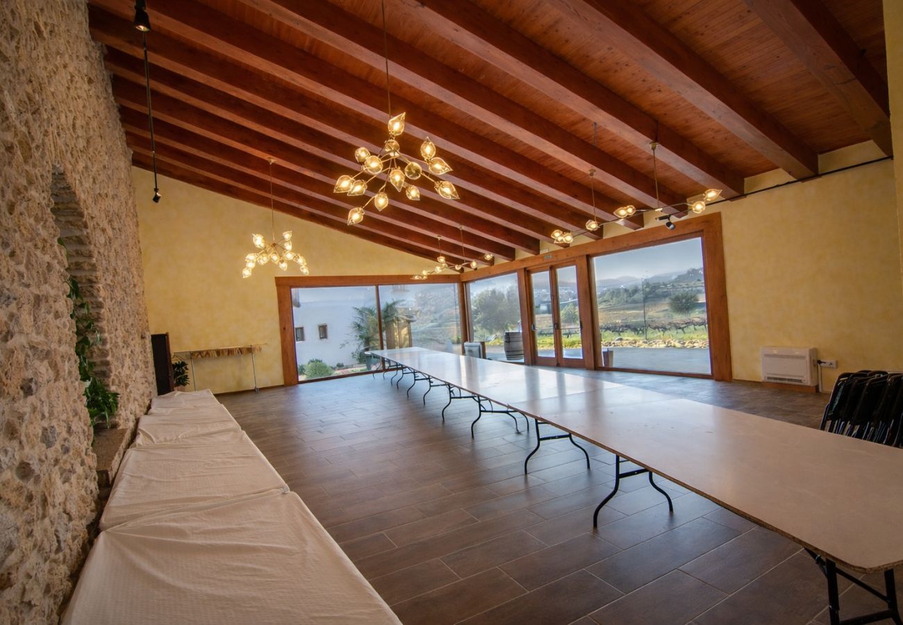 Villa à La Bisbal del Penedés -  Villa captivante au milieu des vignes, proche de Sitges