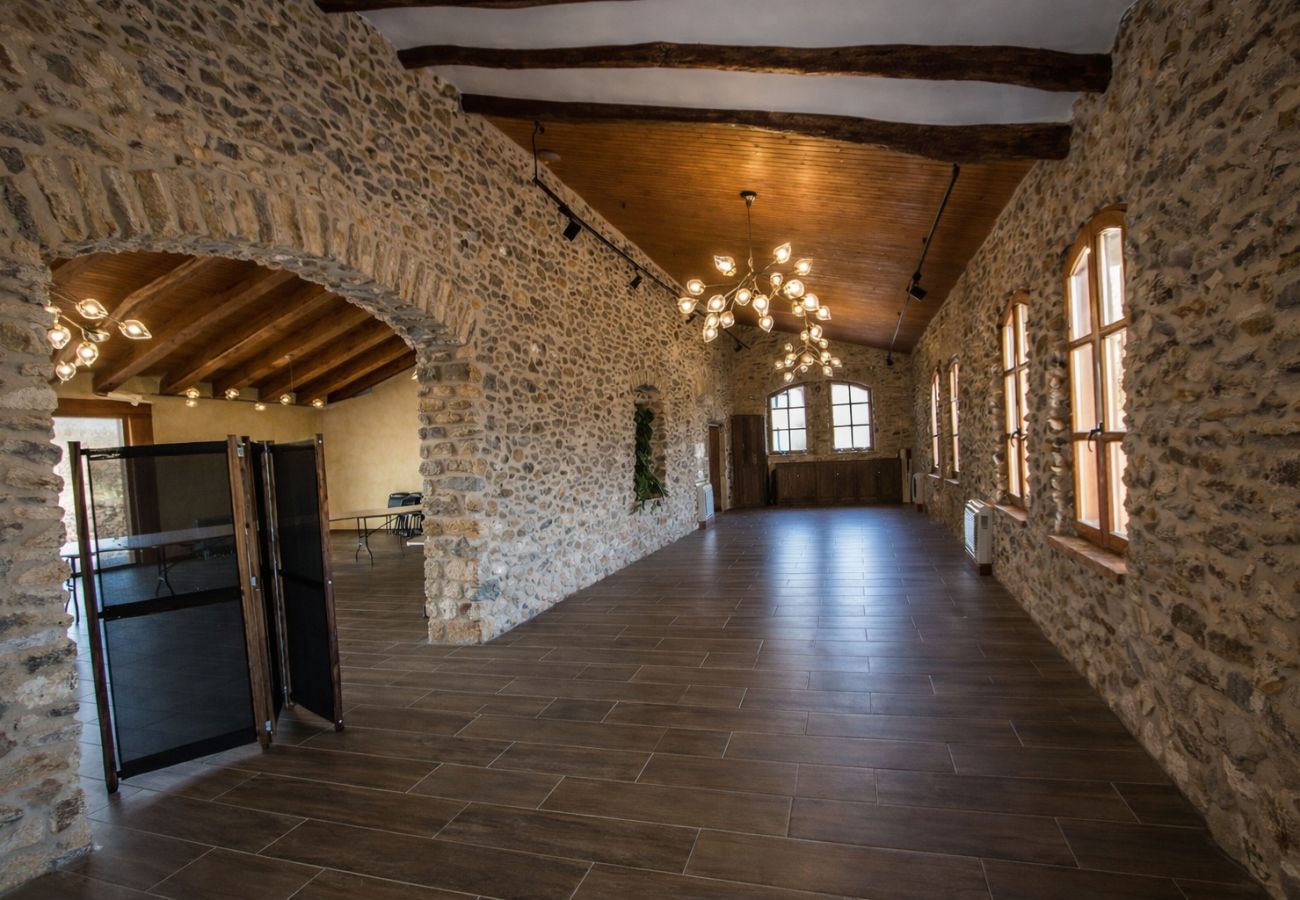 Villa à La Bisbal del Penedés -  Villa captivante au milieu des vignes, proche de Sitges