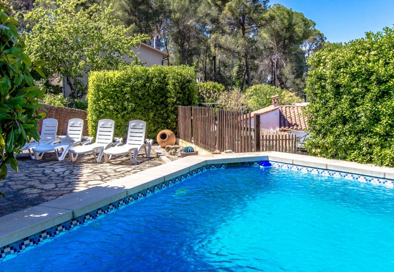 Villa à Sant Cugat del Vallès - Super Sant Cugat avec piscine à seulement 15 km de Barcelone !