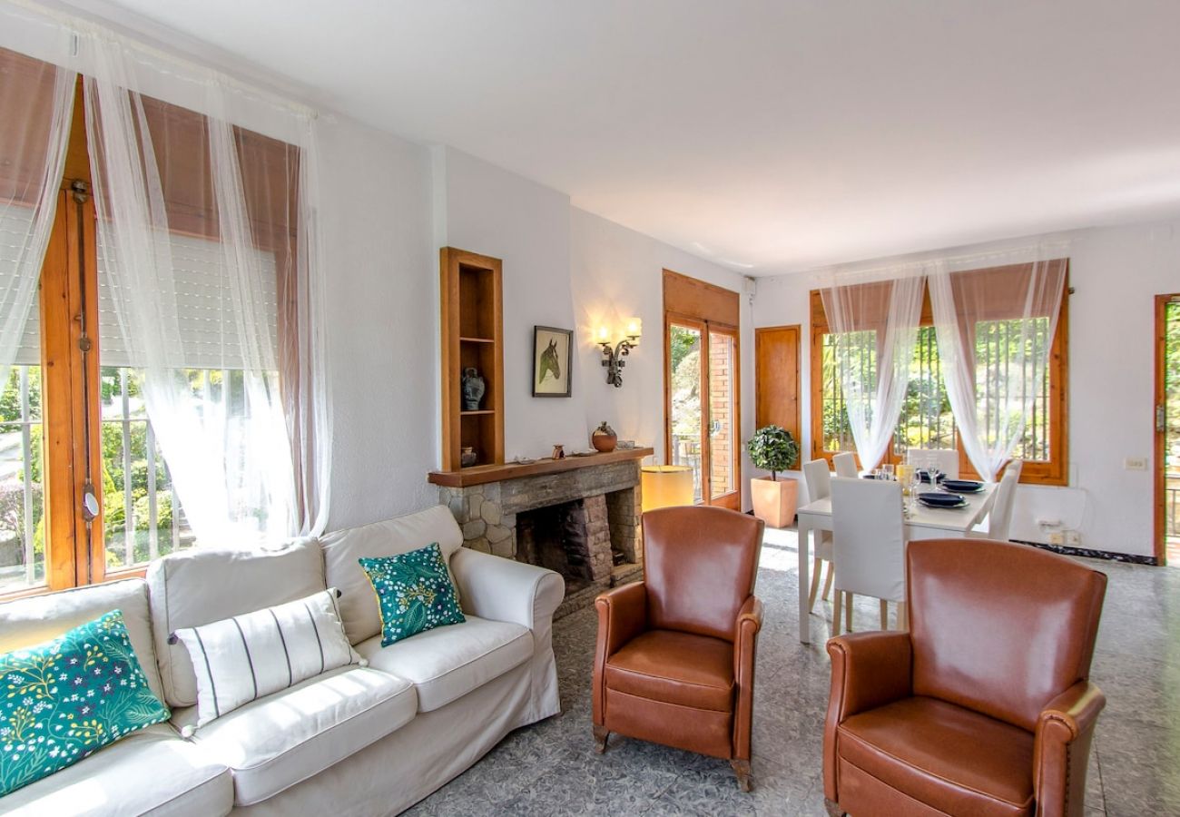 Villa à Sant Cugat del Vallès - Super Sant Cugat avec piscine à seulement 15 km de Barcelone !