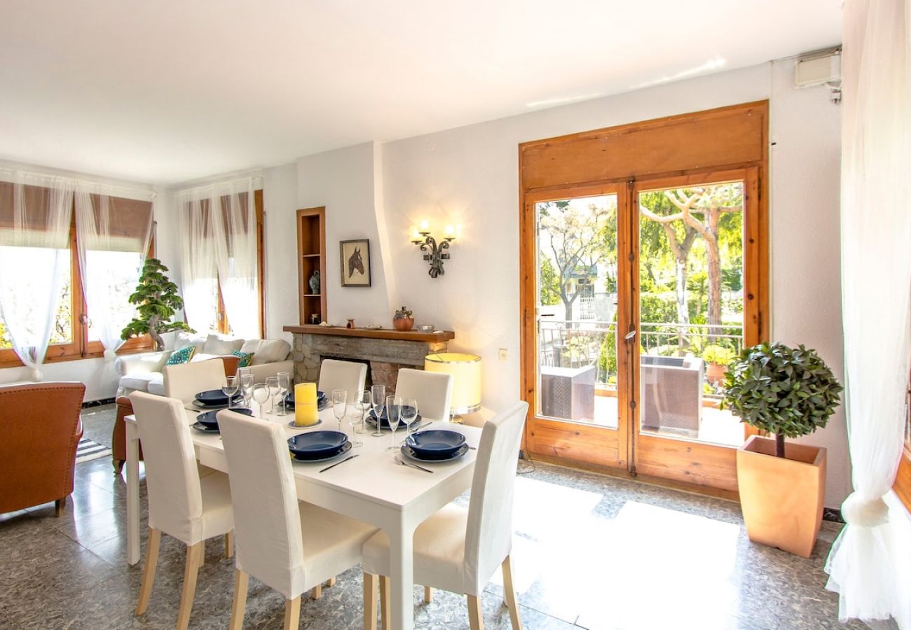 Villa à Sant Cugat del Vallès - Super Sant Cugat avec piscine à seulement 15 km de Barcelone !