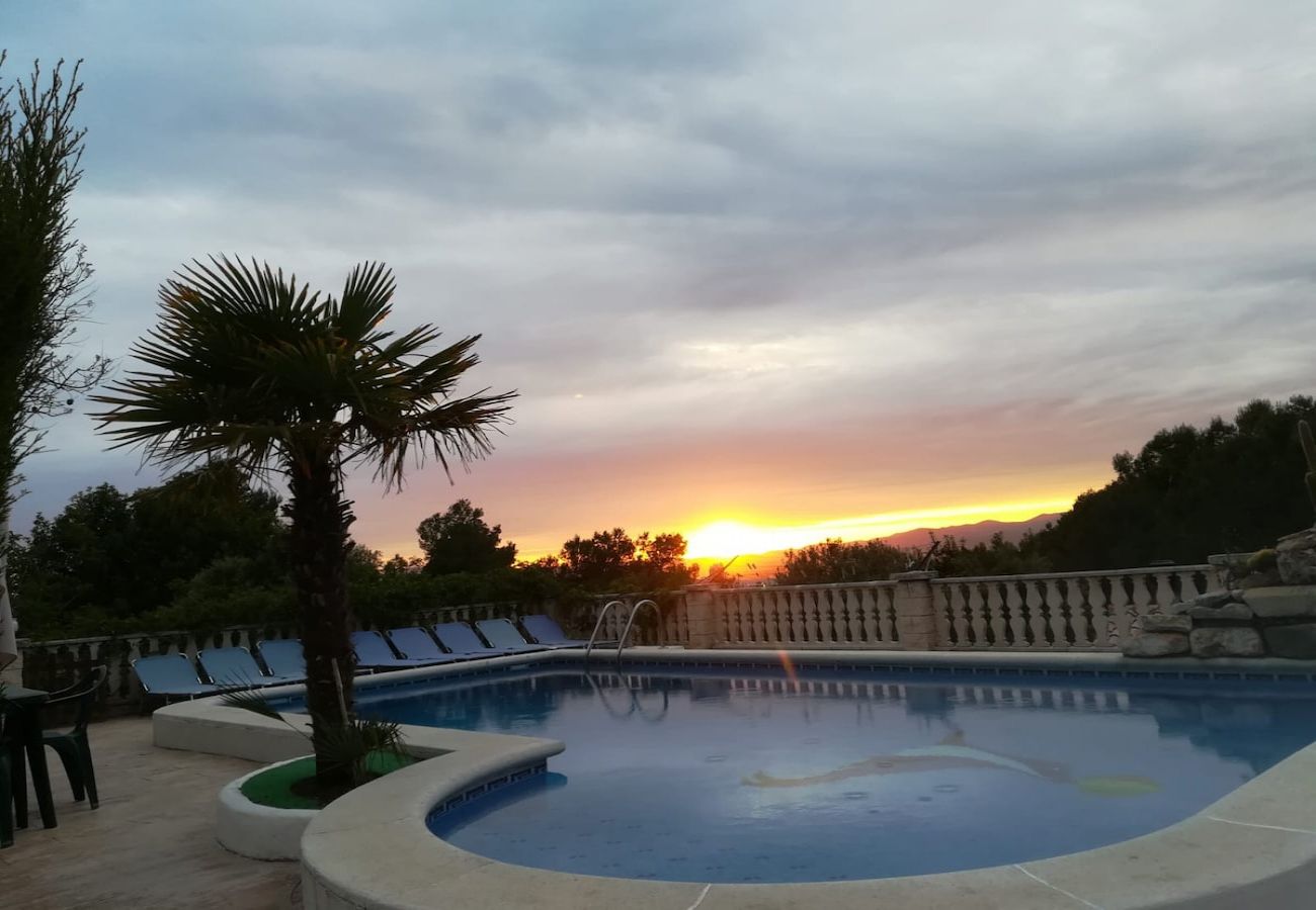Villa à Castellet i la Gornal -  Élégance tentante - à 10 minutes des plages de la Costa Dorada!