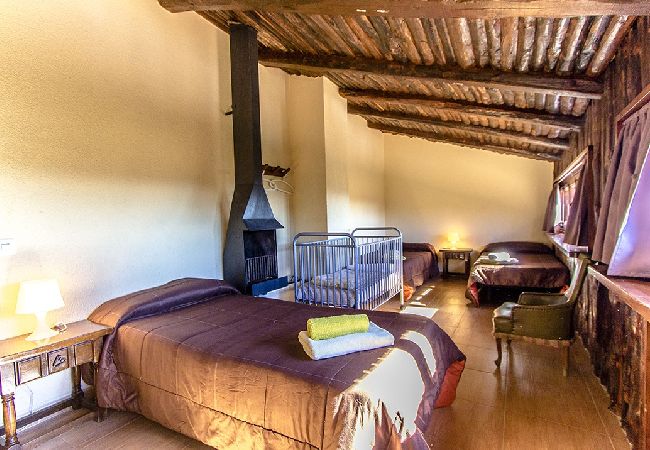 Villa à Sant Pere de Vilamajor - Nature et tranquillité pour 24 personnes - à 30 km de la plage ! Villa à Sant Pere de Vilamajor - Nature et tranquillité pour 24 personnes - à 30 km de la plage !