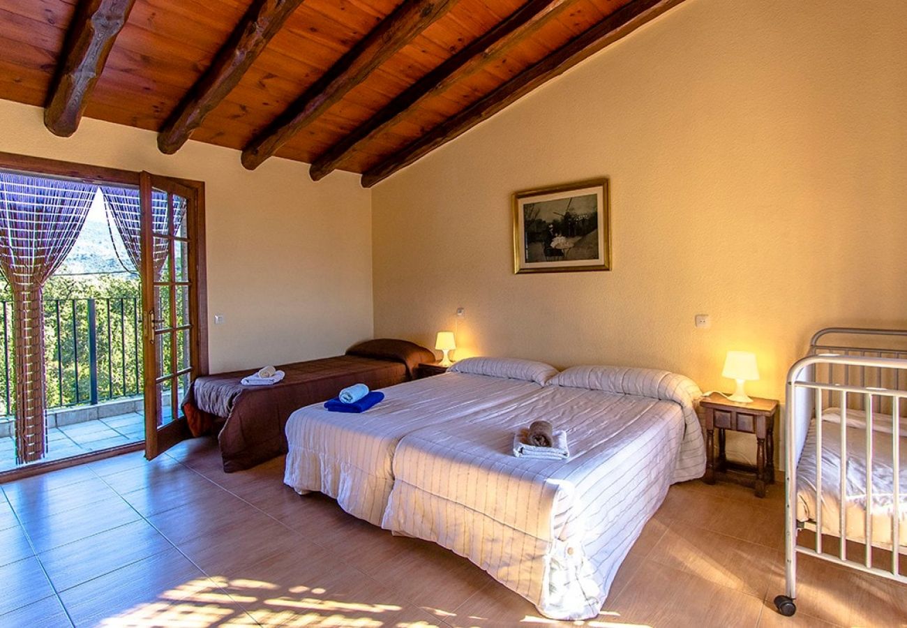 Villa à Sant Pere de Vilamajor - Nature et tranquillité pour 24 personnes - à 30 km de la plage !