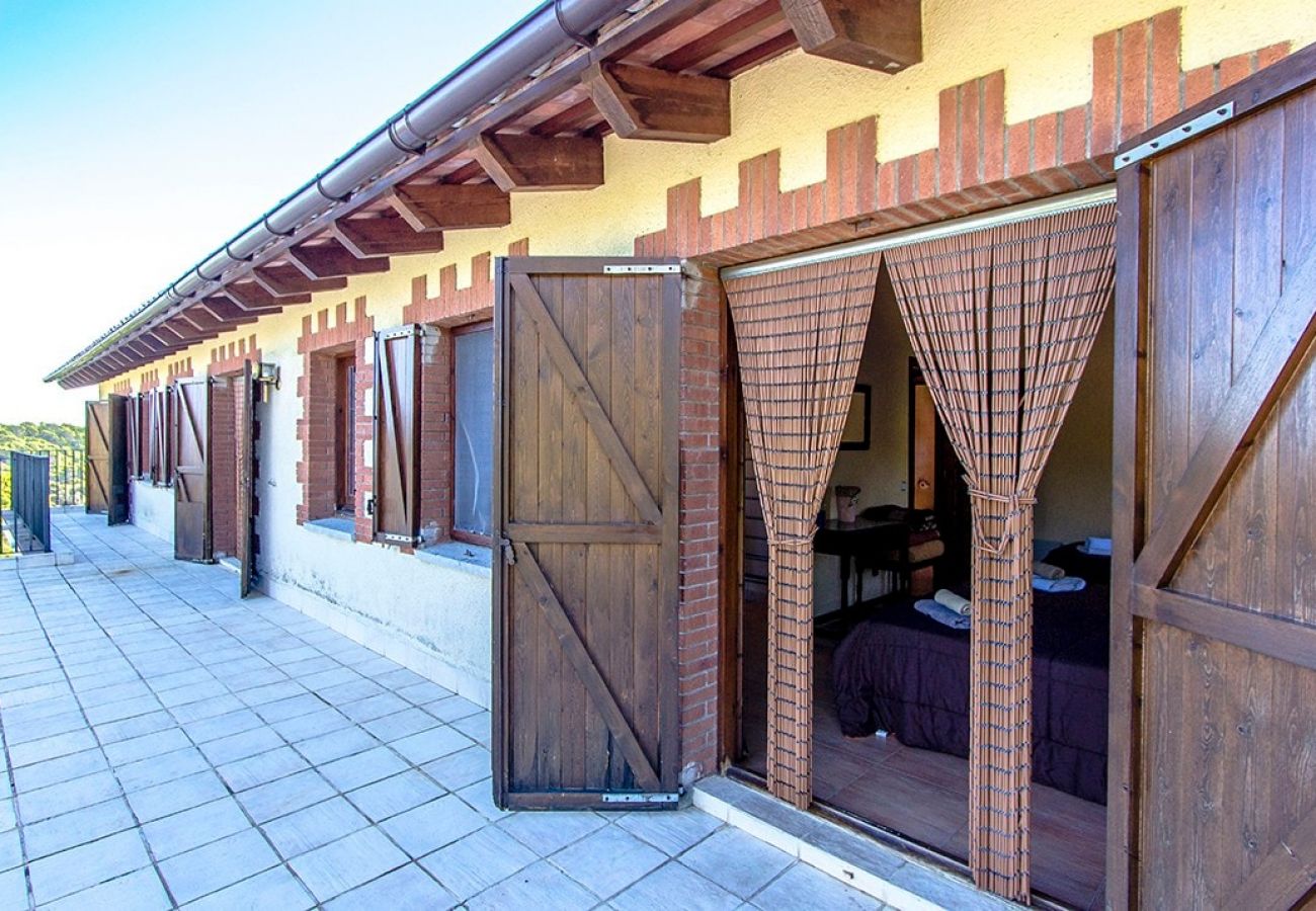 Villa à Sant Pere de Vilamajor - Nature et tranquillité pour 24 personnes - à 30 km de la plage !