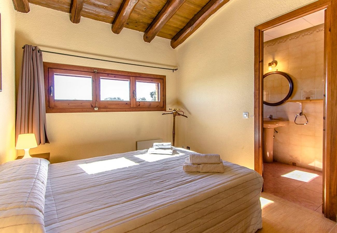 Villa à Sant Pere de Vilamajor - Nature et tranquillité pour 24 personnes - à 30 km de la plage !