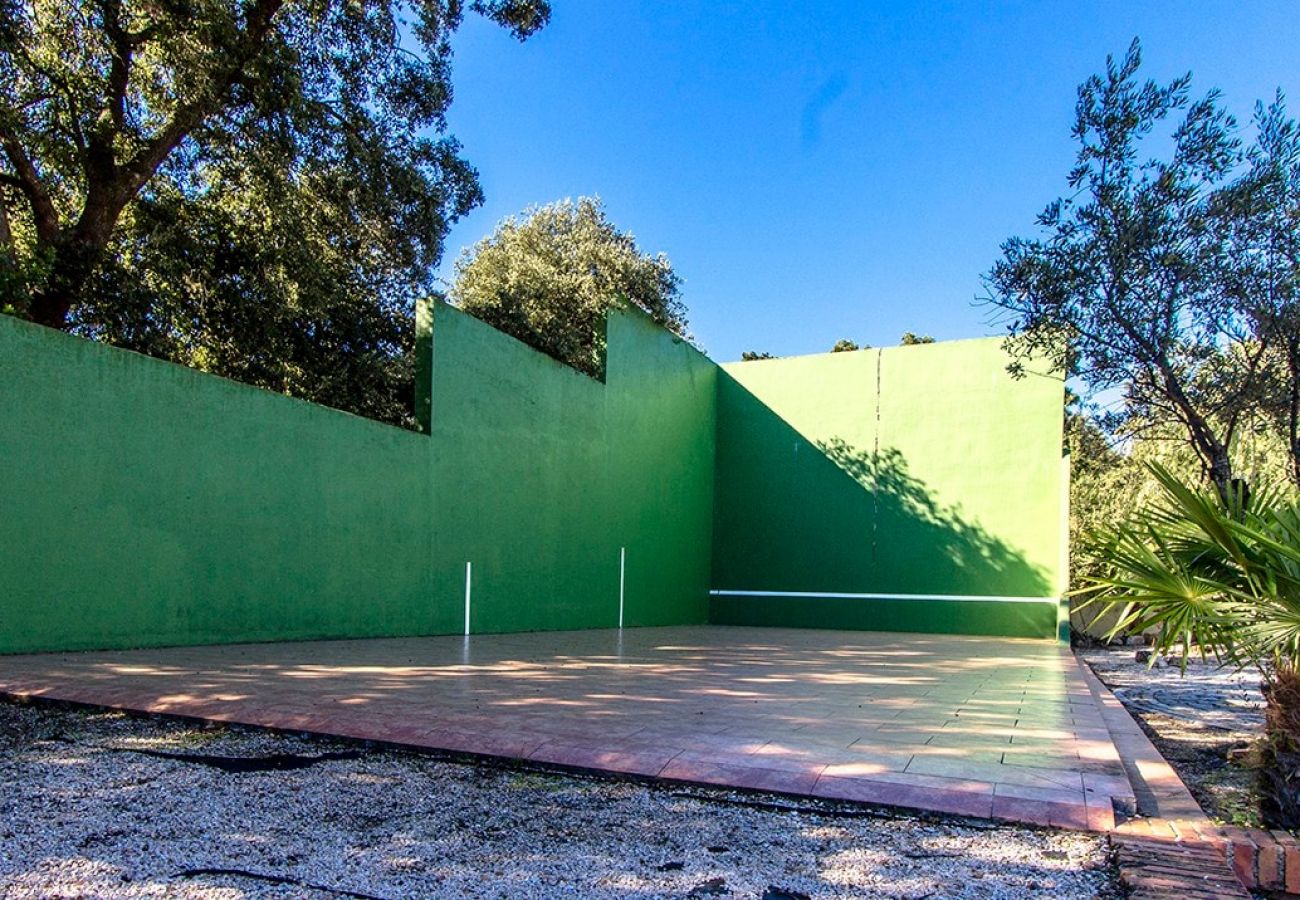 Villa à Sant Pere de Vilamajor - Nature et tranquillité pour 24 personnes - à 30 km de la plage !