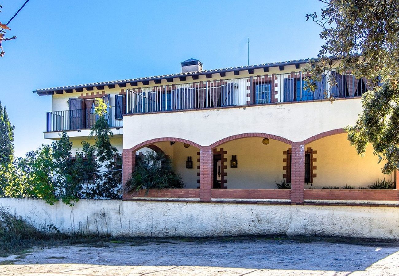 Villa à Sant Pere de Vilamajor - Nature et tranquillité pour 24 personnes - à 30 km de la plage !