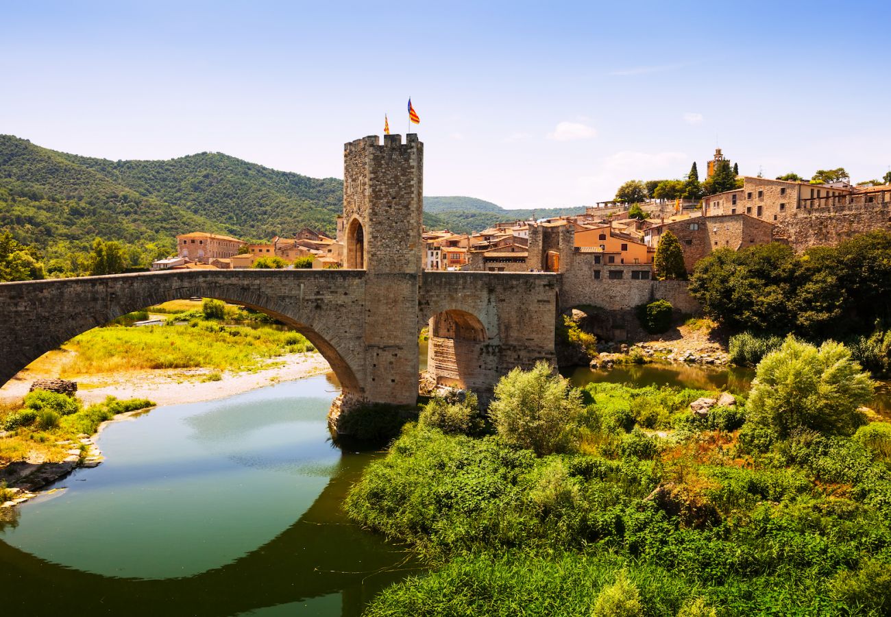 Villa à Sant Pere de Vilamajor - Nature et tranquillité pour 24 personnes - à 30 km de la plage !