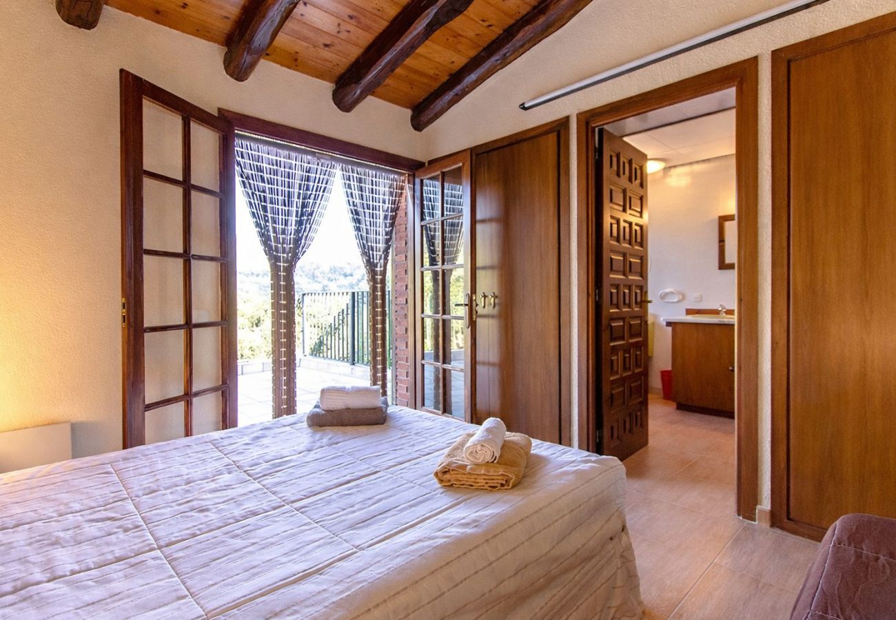 Villa à Sant Pere de Vilamajor - Nature et tranquillité pour 24 personnes - à 30 km de la plage !