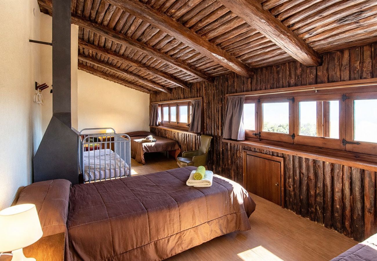 Villa à Sant Pere de Vilamajor - Nature et tranquillité pour 24 personnes - à 30 km de la plage !