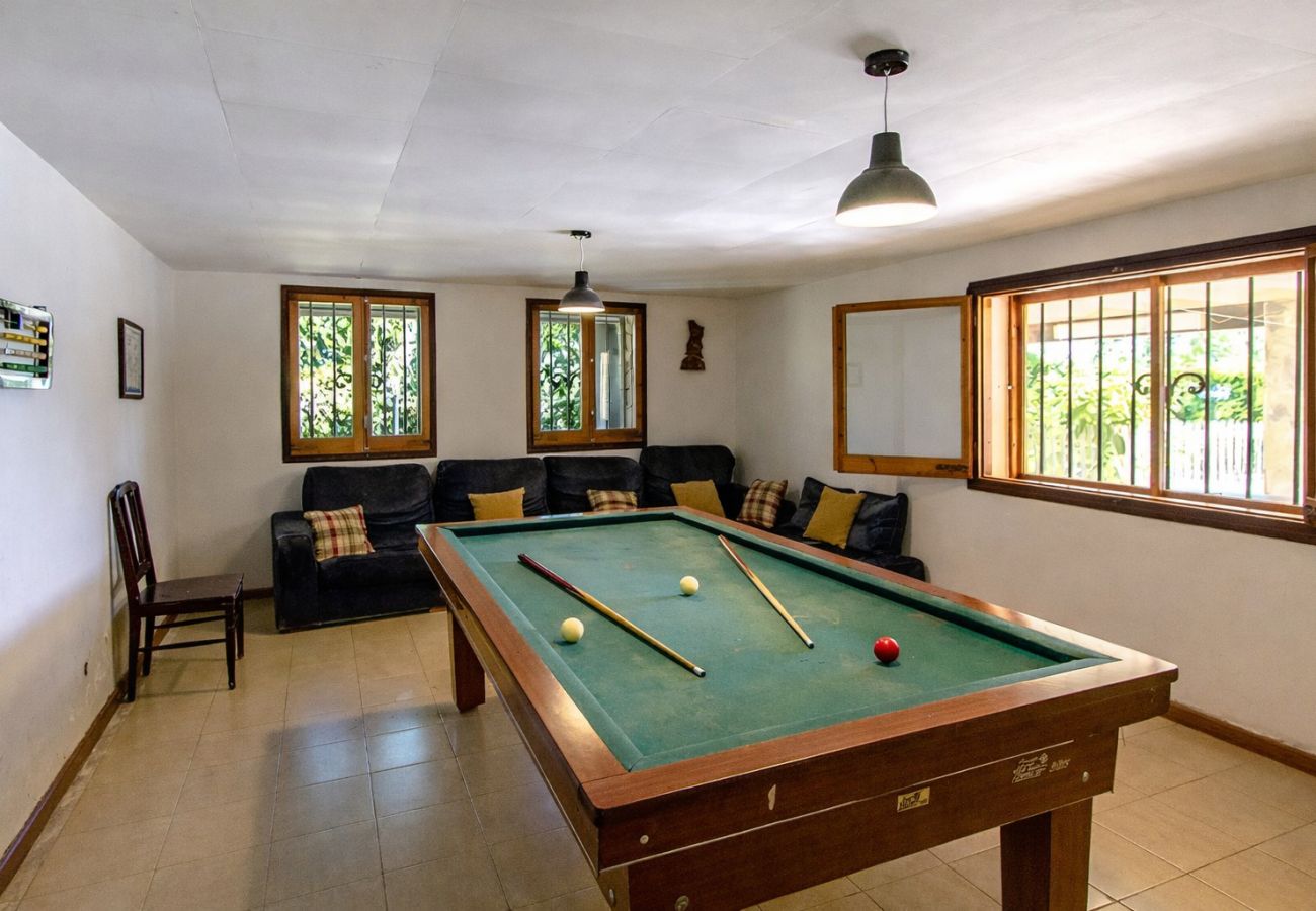 Villa à Sant Pere de Vilamajor - Nature et tranquillité pour 24 personnes - à 30 km de la plage !