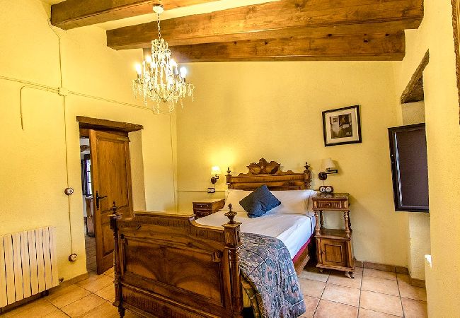 Villa à Castellet i la Gornal - Château de campagne pour 22 personnes - proche de Sitges ! Villa à Castellet i la Gornal - Château de campagne pour 22 personnes - proche de Sitges !