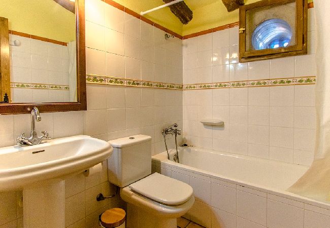 Villa à Castellet i la Gornal - Château de campagne pour 22 personnes - proche de Sitges ! Villa à Castellet i la Gornal - Château de campagne pour 22 personnes - proche de Sitges !