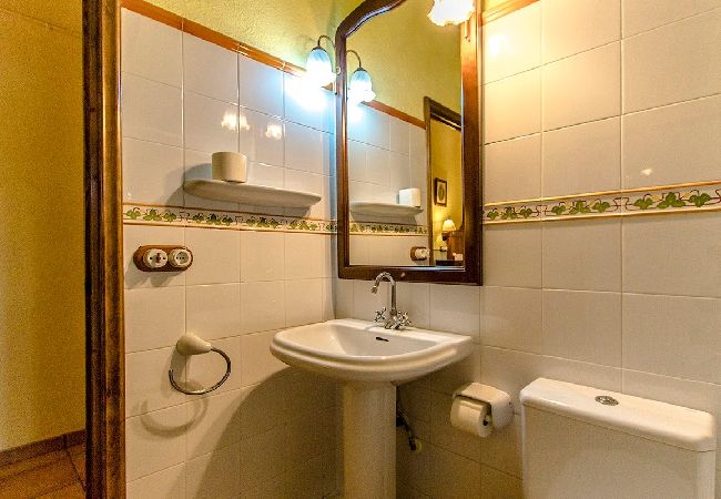 Villa à Castellet i la Gornal - Château de campagne pour 22 personnes - proche de Sitges ! Villa à Castellet i la Gornal - Château de campagne pour 22 personnes - proche de Sitges !
