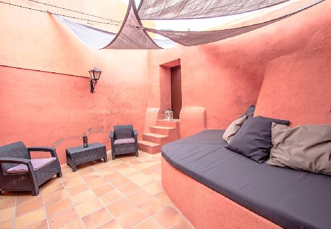 Villa à Castellet i la Gornal - Château de campagne pour 22 personnes - proche de Sitges ! Villa à Castellet i la Gornal - Château de campagne pour 22 personnes - proche de Sitges !