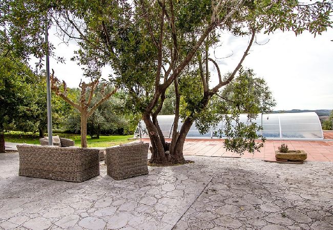 Villa à Castellet i la Gornal - Château de campagne pour 22 personnes - proche de Sitges ! Villa à Castellet i la Gornal - Château de campagne pour 22 personnes - proche de Sitges !
