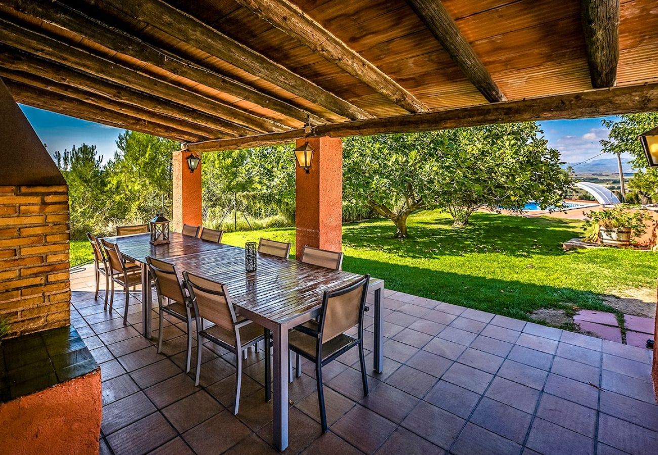 Villa à Castellet i la Gornal - Château de campagne pour 22 personnes - proche de Sitges !