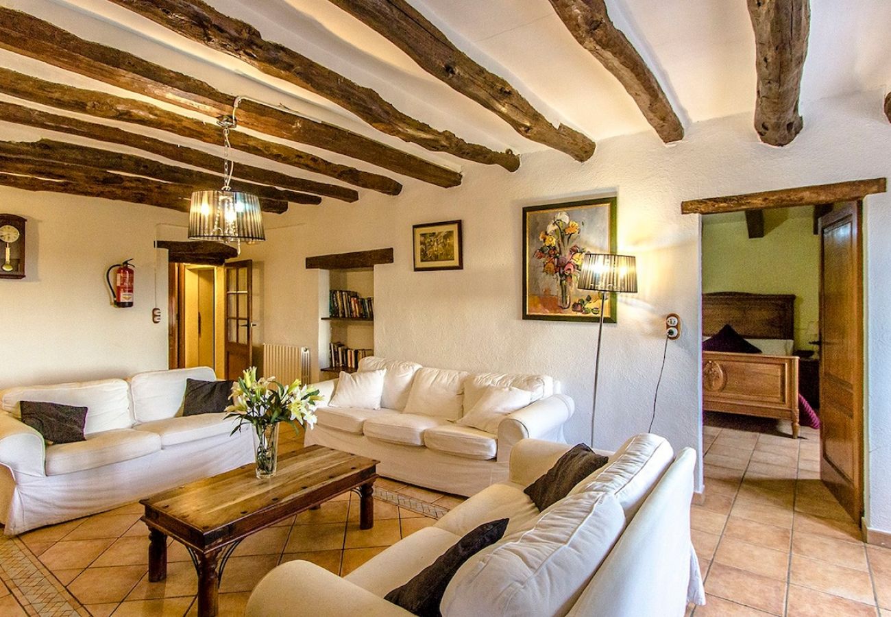 Villa à Castellet i la Gornal - Château de campagne pour 22 personnes - proche de Sitges !