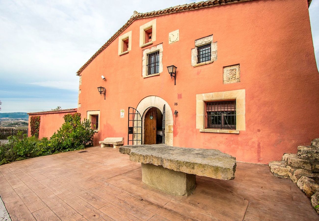 Villa à Castellet i la Gornal - Château de campagne pour 22 personnes - proche de Sitges !