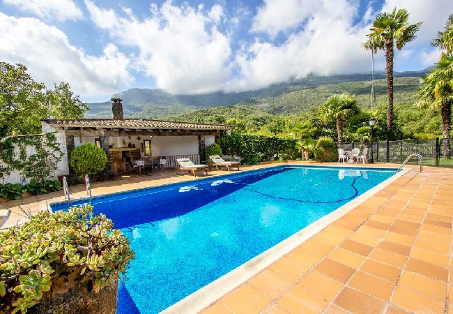 Villa à Gerone/Girona - Villa pittoresque dans la campagne de la Costa Brava.