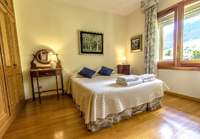 Villa à Gerona / Girona - Villa pittoresque dans la campagne de la Costa Brava. Villa à Gerona / Girona - Villa pittoresque dans la campagne de la Costa Brava.