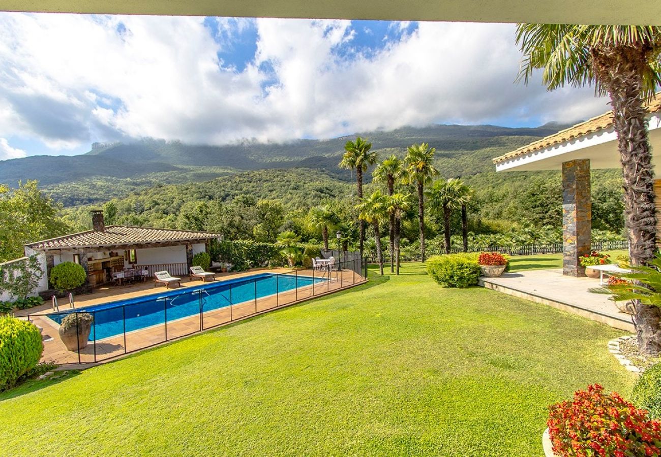 Villa à Gerone/Girona - Villa pittoresque dans la campagne de la Costa Brava.