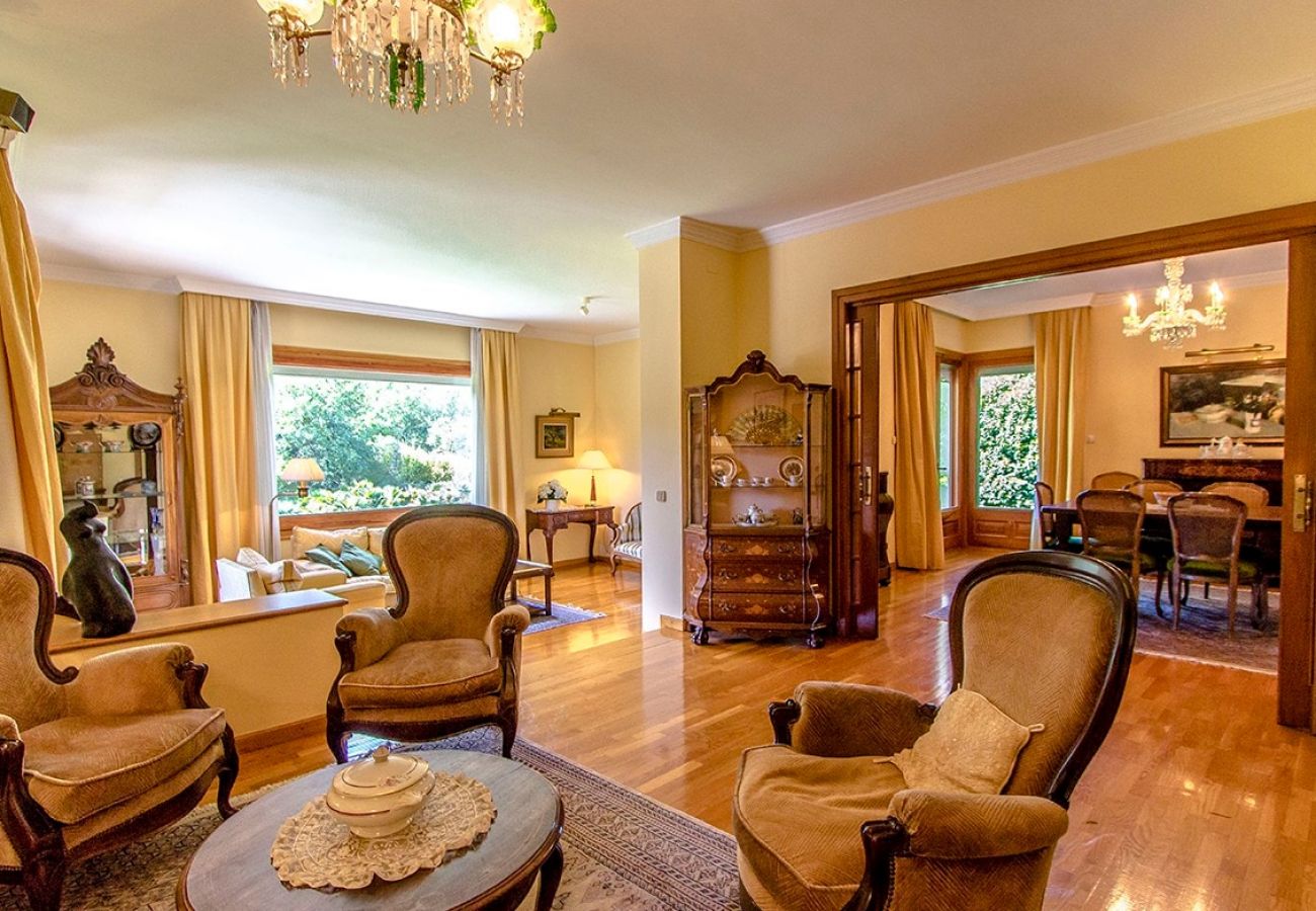 Villa à Gerone/Girona - Villa pittoresque dans la campagne de la Costa Brava.