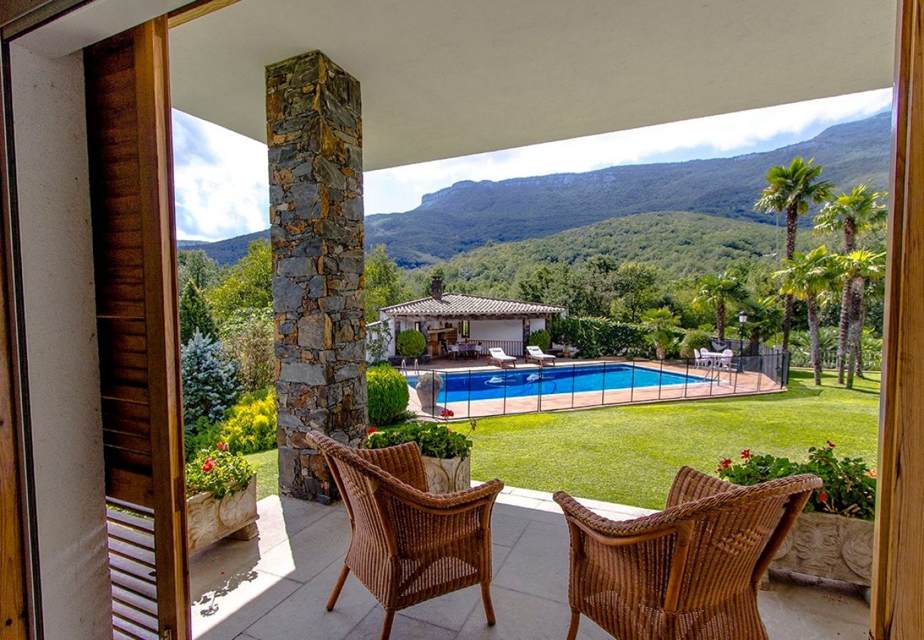Villa à Gerone/Girona - Villa pittoresque dans la campagne de la Costa Brava.