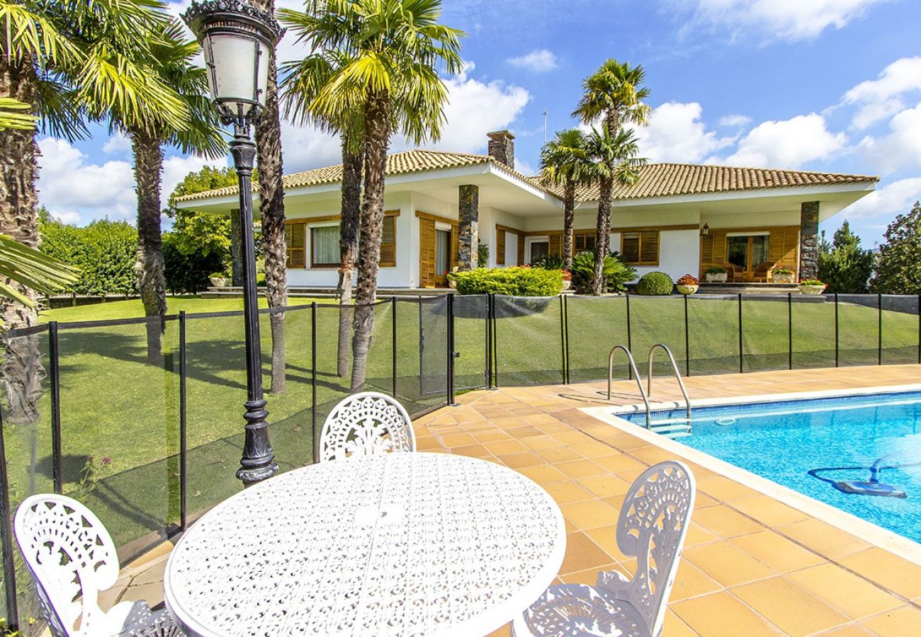 Villa à Gerone/Girona - Villa pittoresque dans la campagne de la Costa Brava.