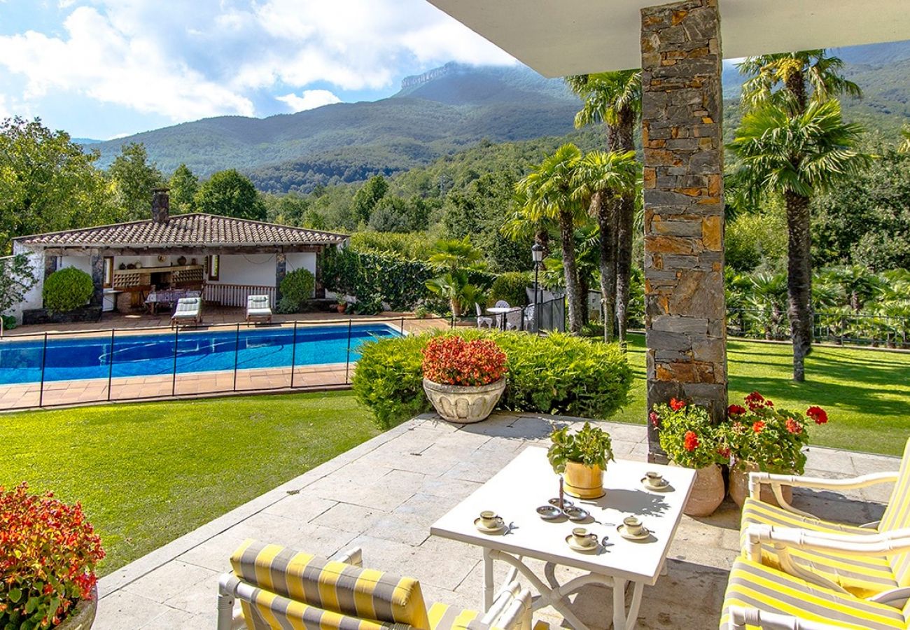 Villa à Gerone/Girona - Villa pittoresque dans la campagne de la Costa Brava.