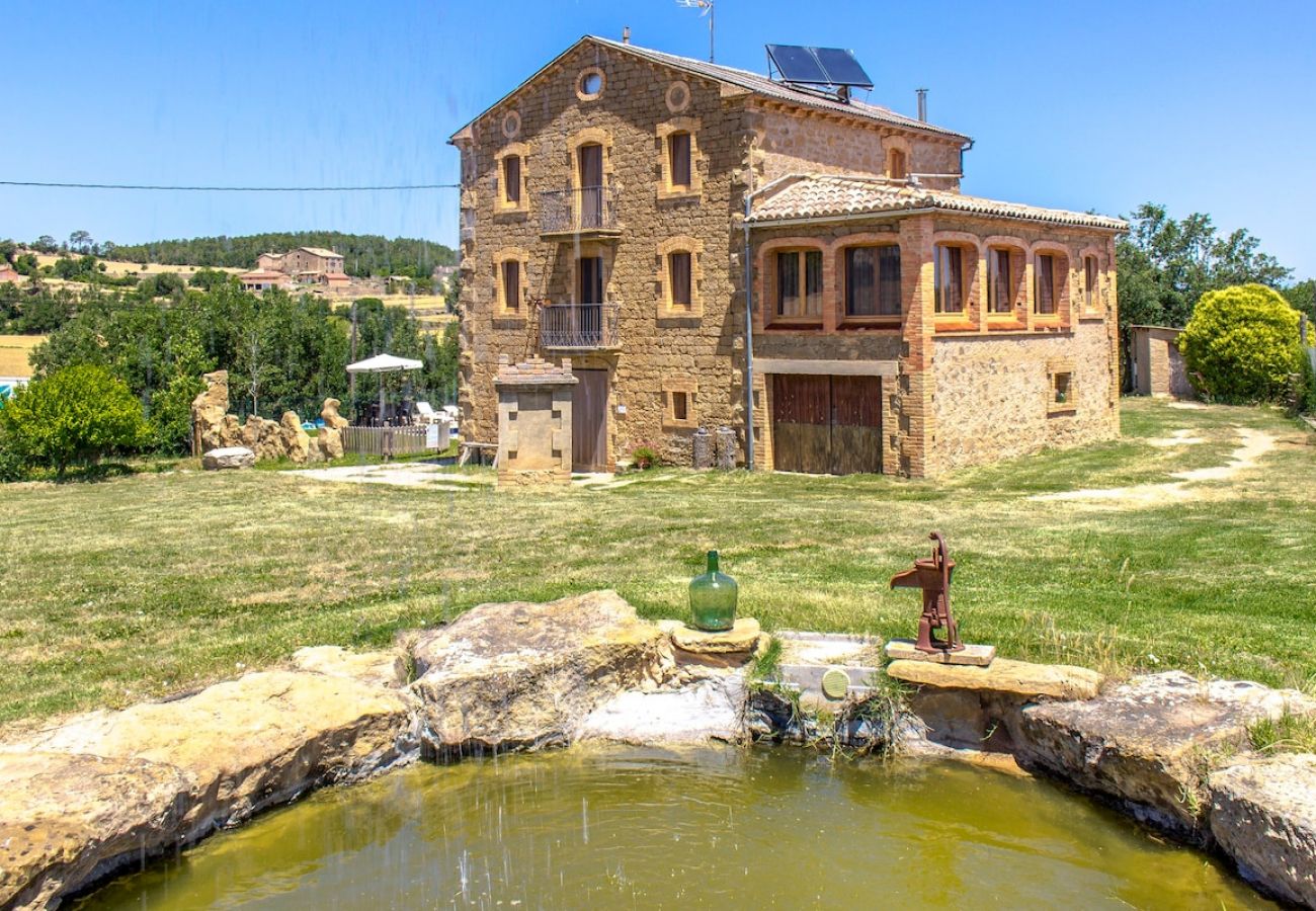 Villa à Llobera -  Villa rustique en campagne catalane avec piscine privée!