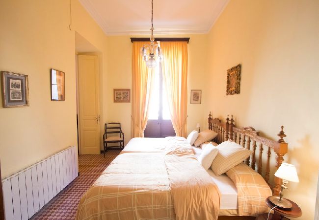 Villa à Banyeres del Penedès - Impressionnant et Idyllique manoir 39 personnes  Villa à Banyeres del Penedès - Impressionnant et Idyllique manoir 39 personnes