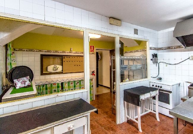 Villa à Banyeres del Penedès - Impressionnant et Idyllique manoir 39 personnes  Villa à Banyeres del Penedès - Impressionnant et Idyllique manoir 39 personnes