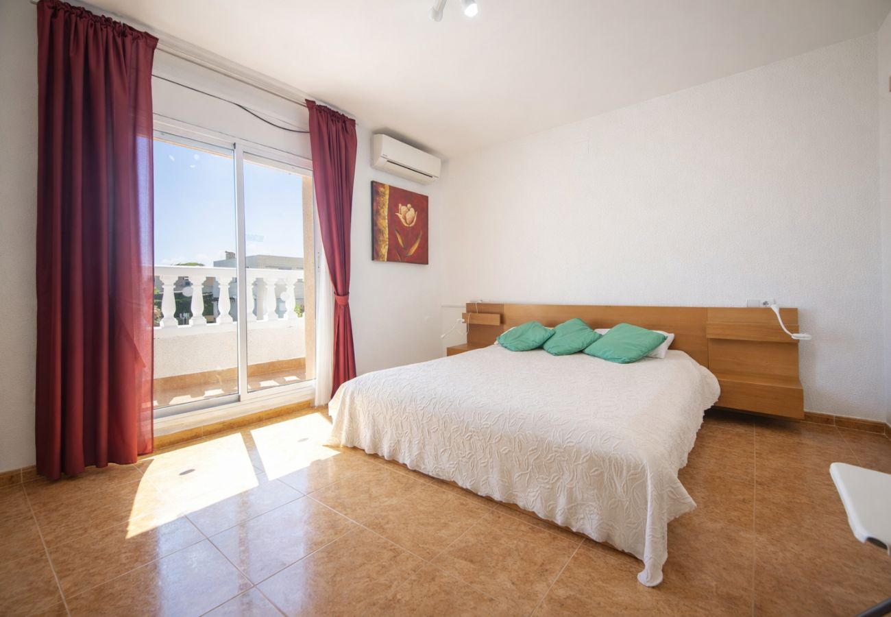 Villa à Miami Playa -  À pied du village et à 200m de la plage isolée !