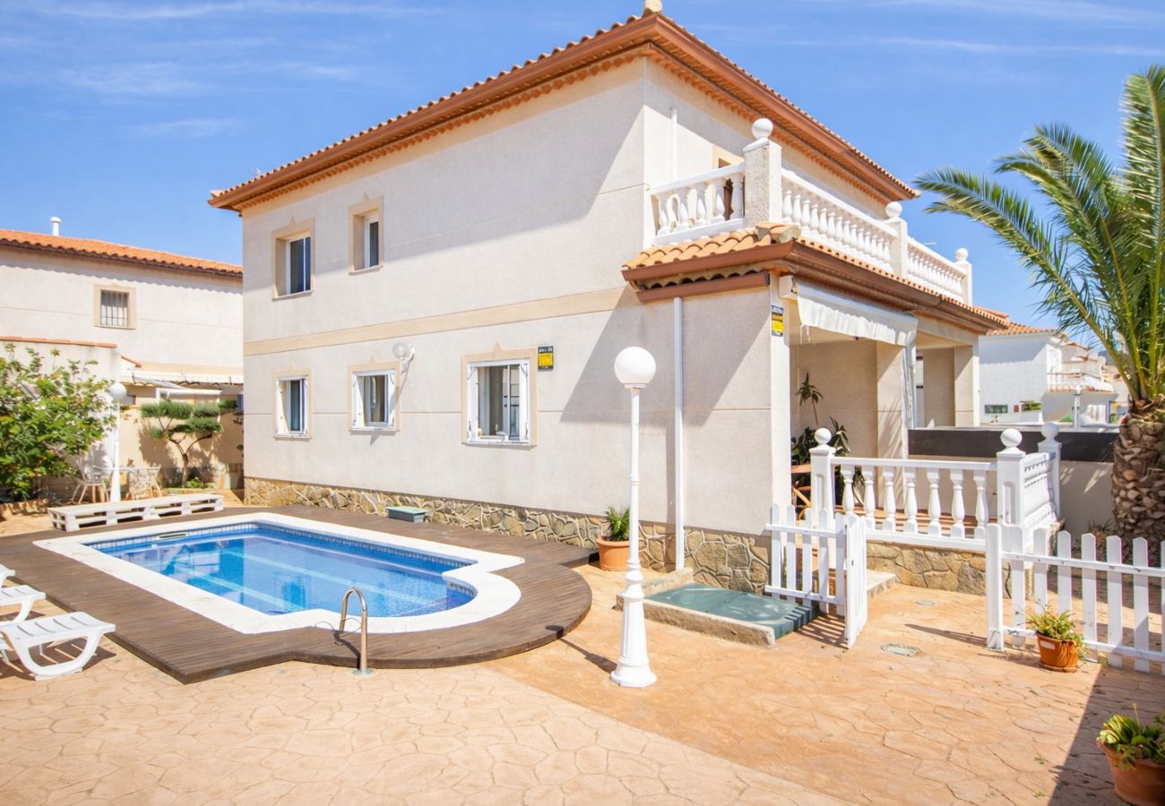 Villa à Miami Playa -  À pied du village et à 200m de la plage isolée !