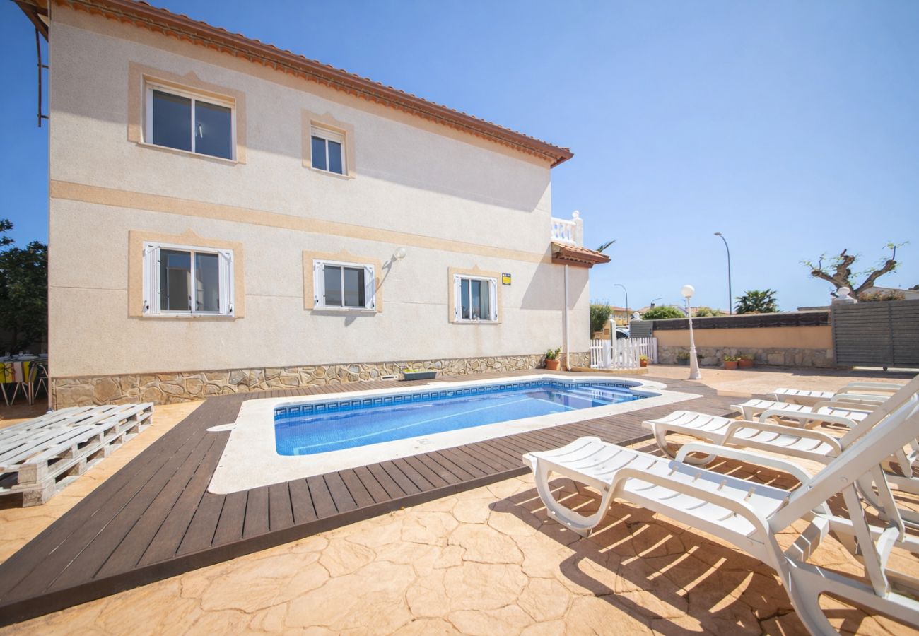 Villa à Miami Playa -  À pied du village et à 200m de la plage isolée !