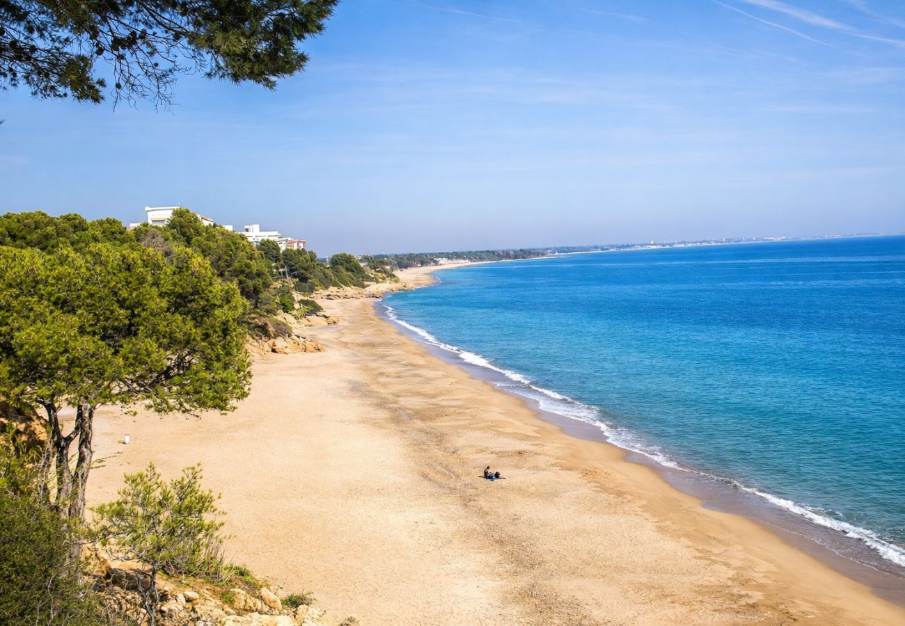 Villa à Miami Playa -  À pied du village et à 200m de la plage isolée !