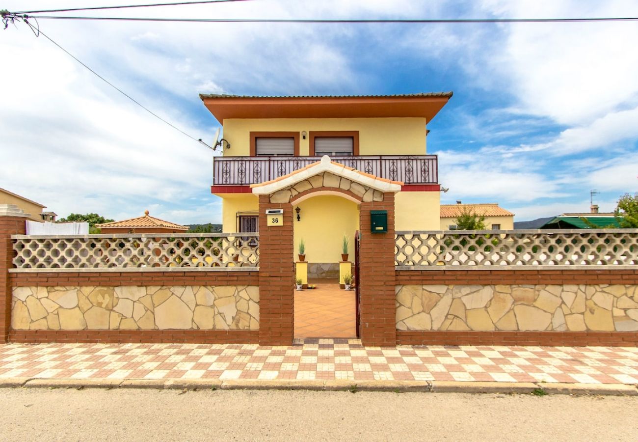 Villa à La Bisbal del Penedés - Évasion paisible Costa Dorada avec piscine privée 