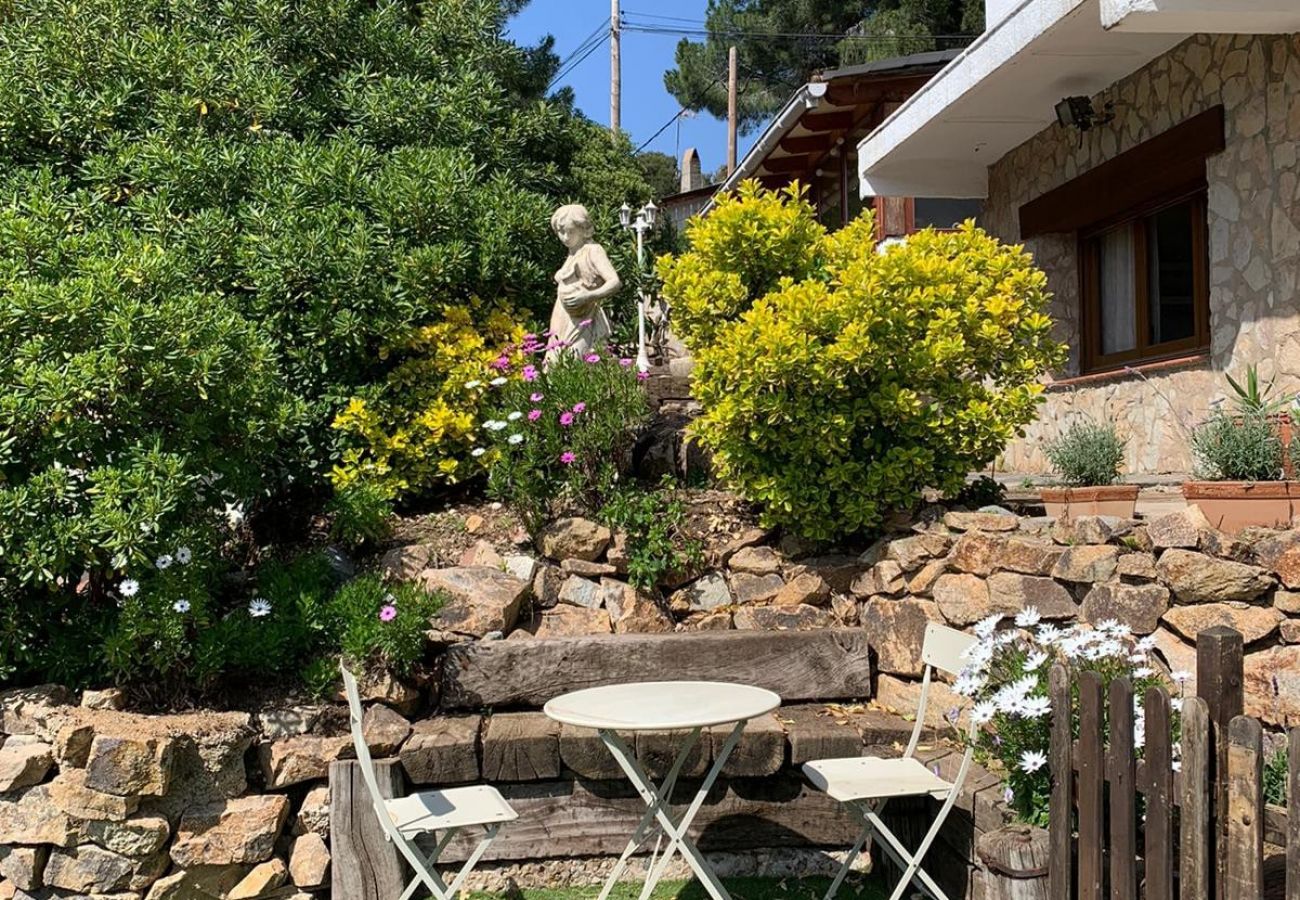 Villa à Sant Cebrià de Vallalta - Élégance sophistiquée et vues proches de BCN ! 