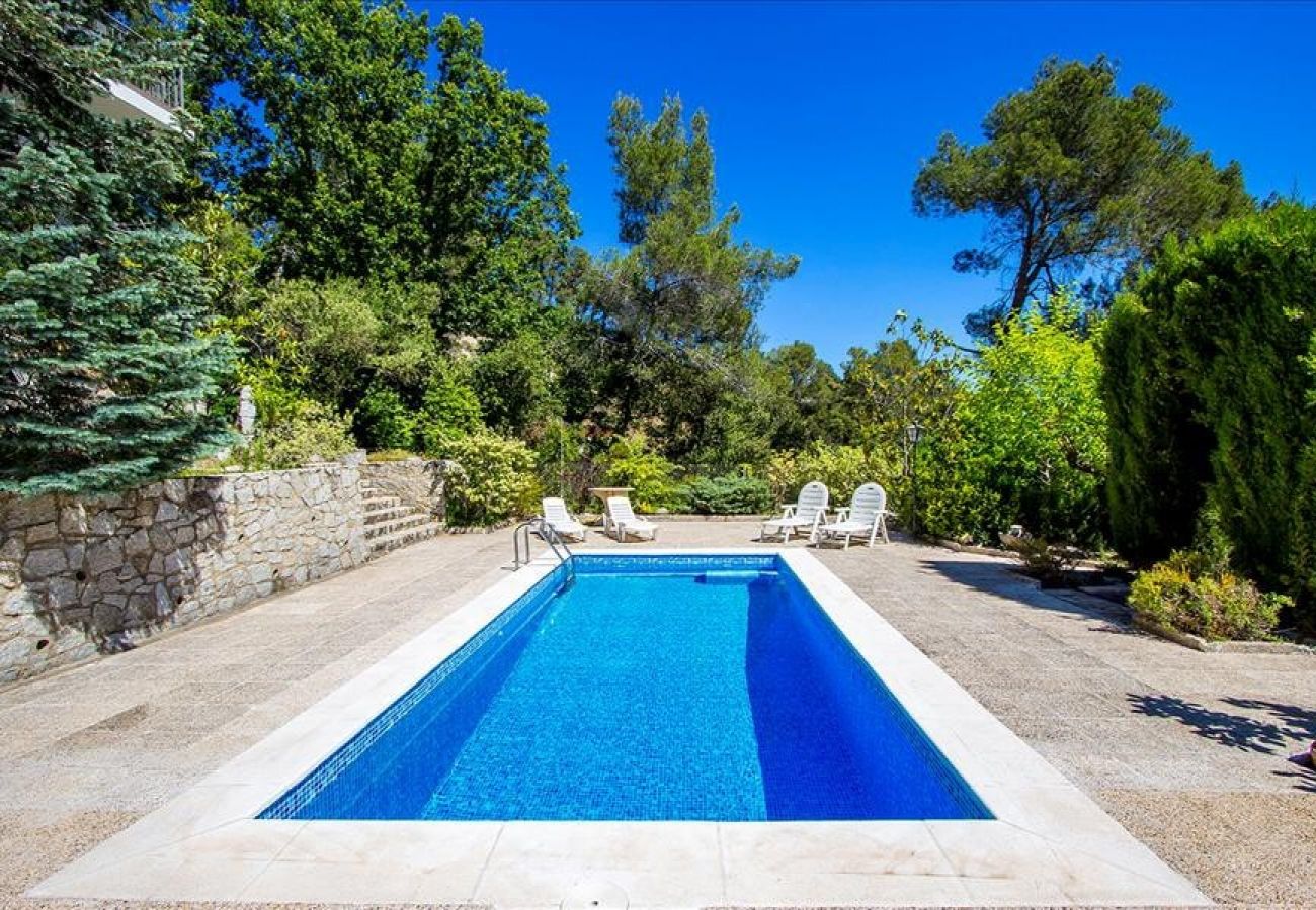 Villa à Castellar del Vallés -  Évasion montagnarde avec vue imprenable à 40 km de Barna !